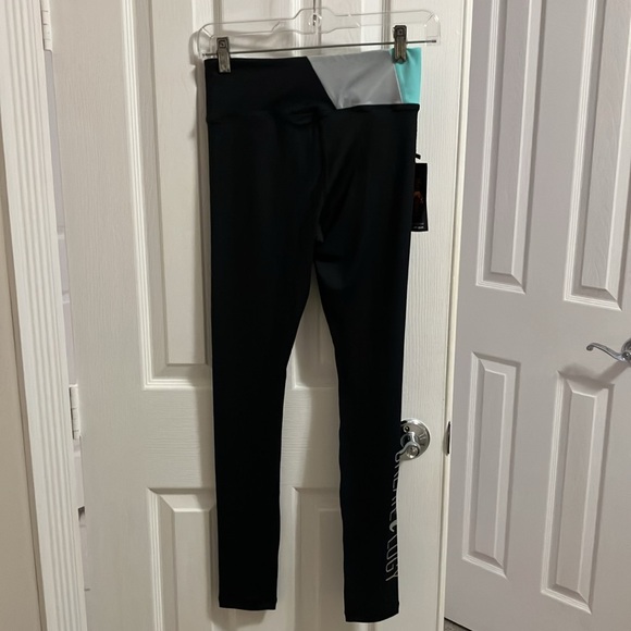 NWT CreateLogy Yoga Pants. Size- S - Picture 2 of 4